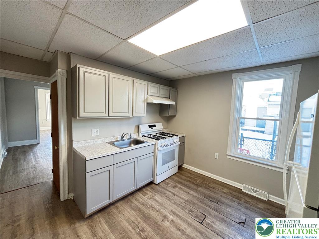 815 North Silk