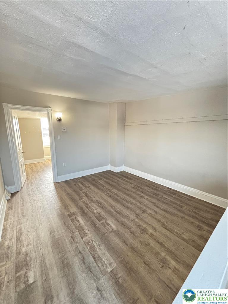 815 North Silk