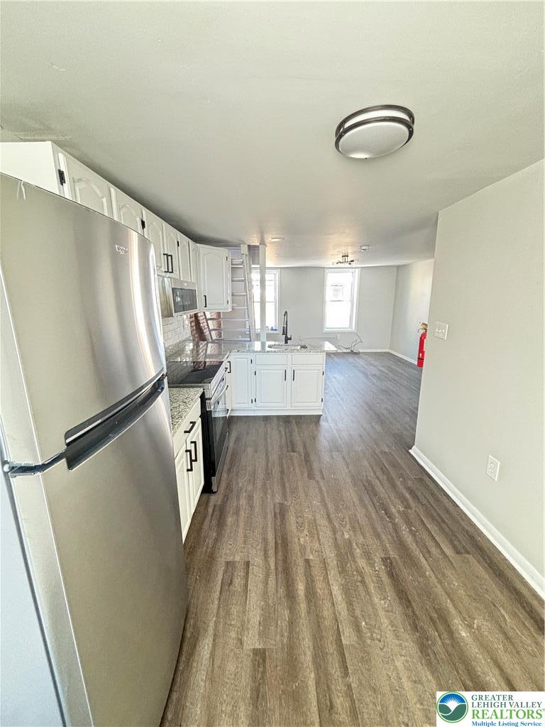 322 Ridge Avenue 1