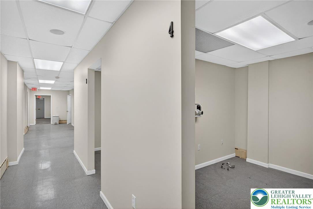 1106 Broadway