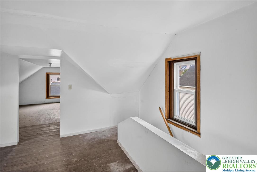 1106 Broadway