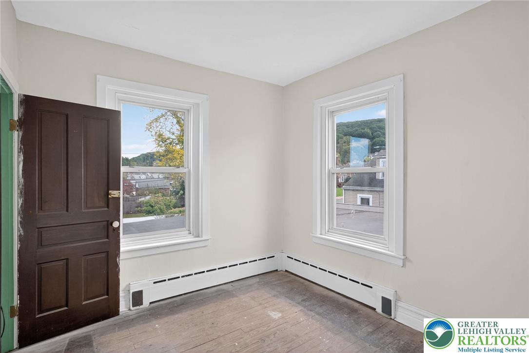 1106 Broadway