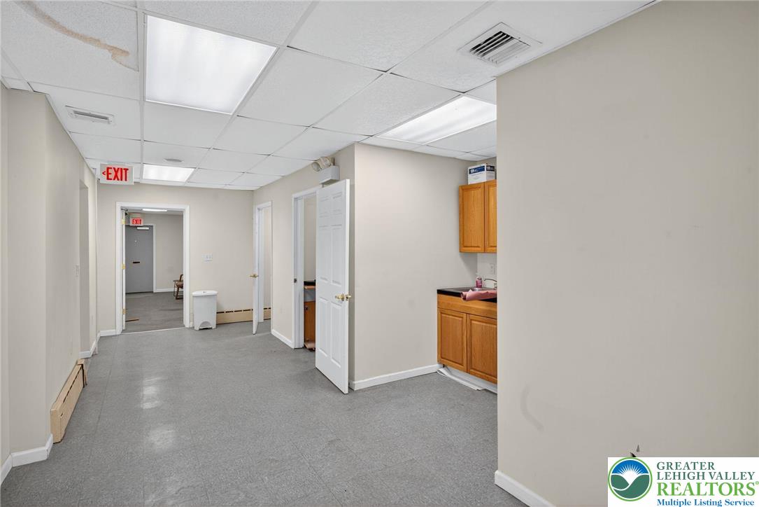 1106 Broadway