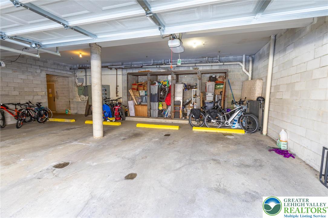 306 Canal Park