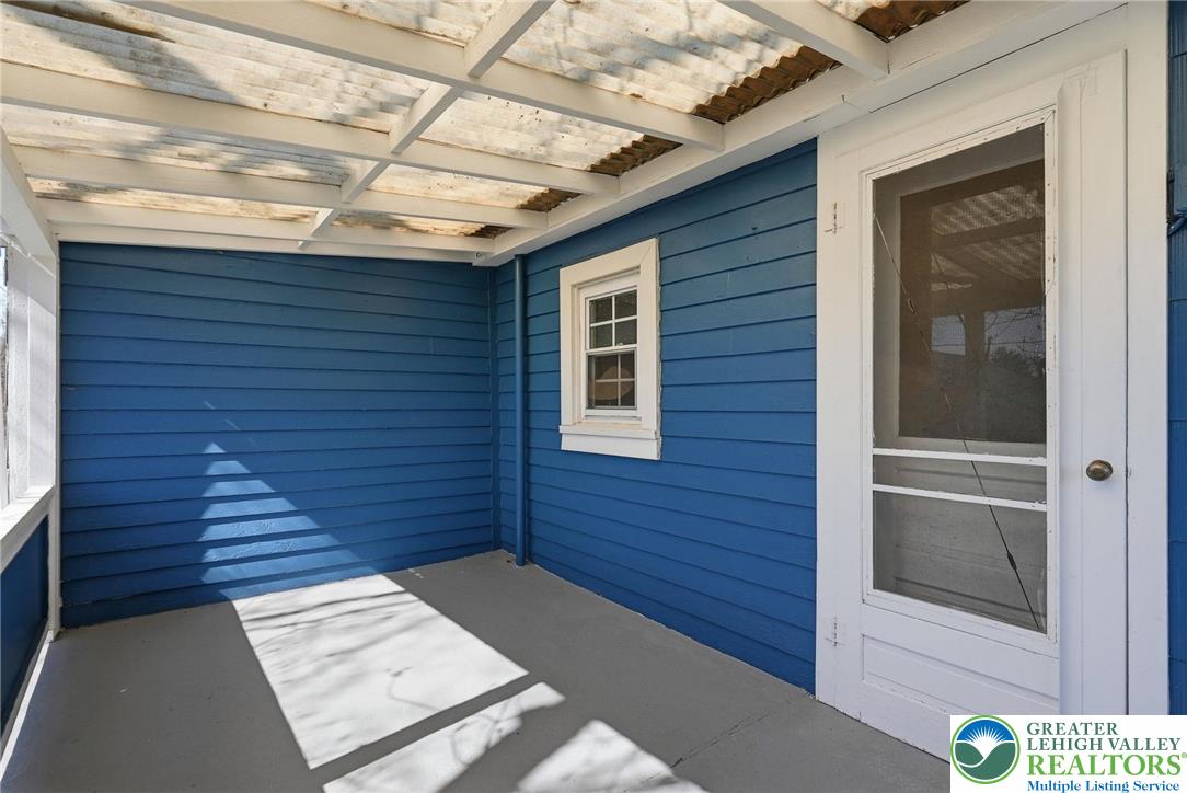 292 Walter Road