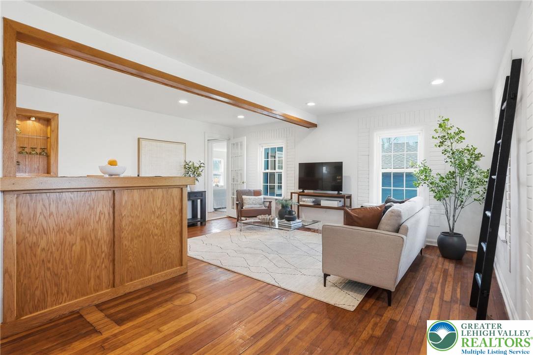 292 Walter Road
