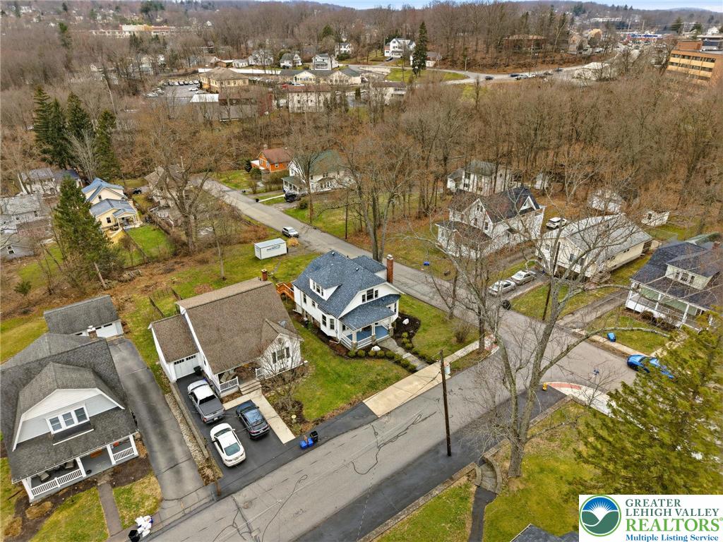 802 Poplar Street
