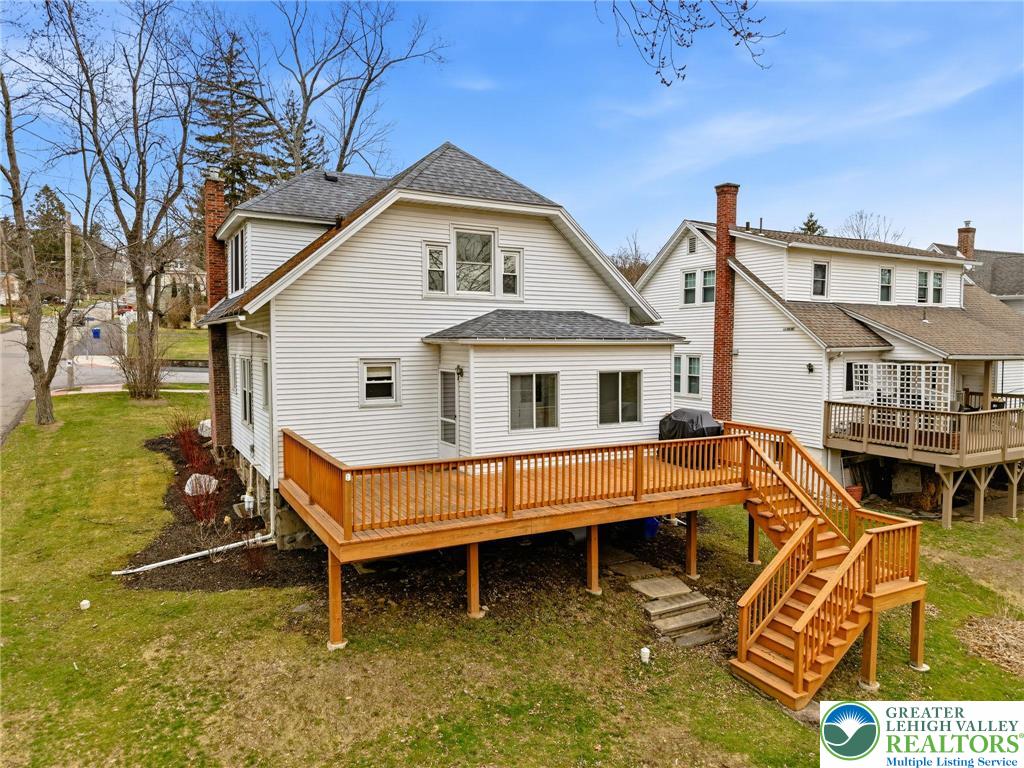 802 Poplar Street