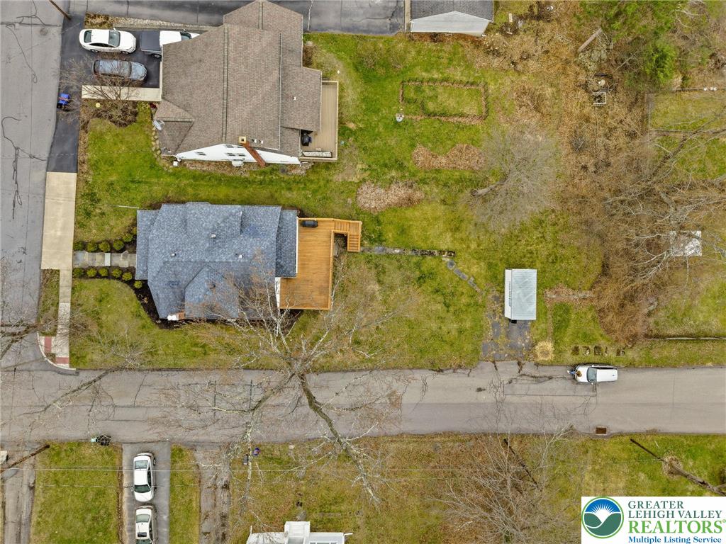 802 Poplar Street