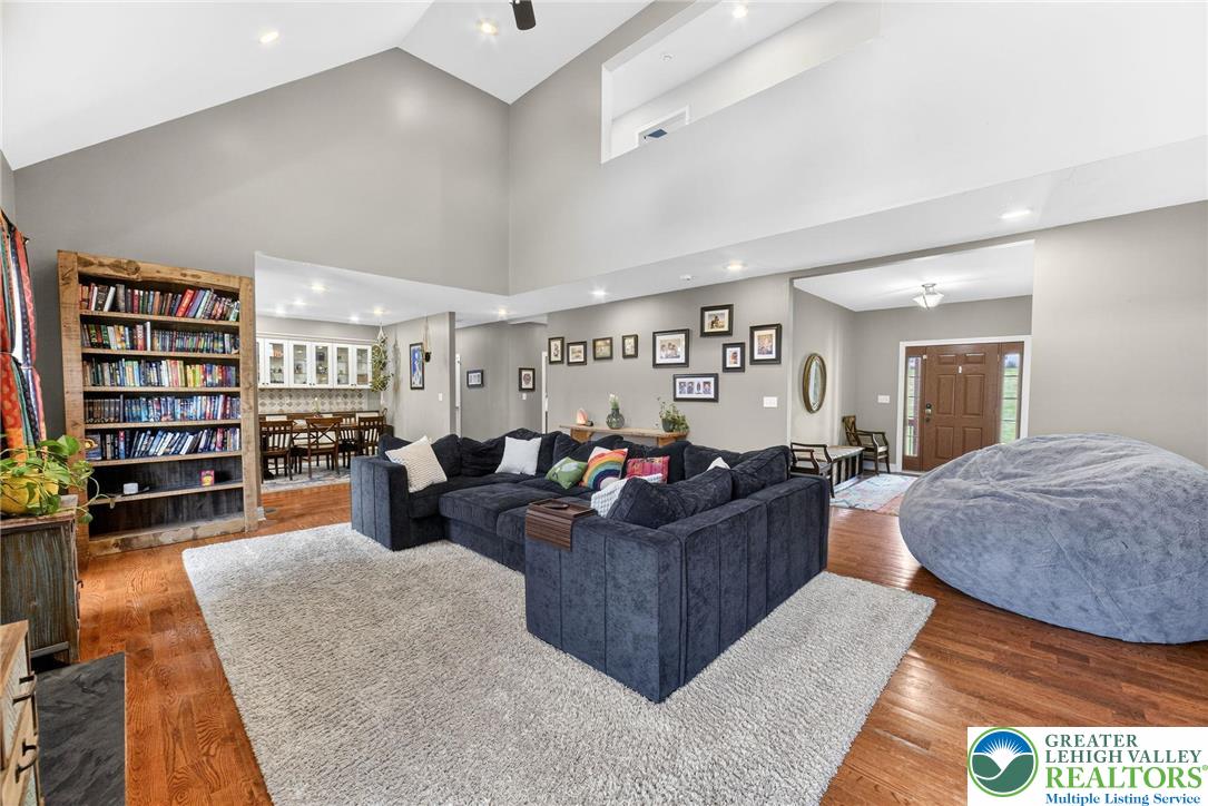 210 Sonny Drive