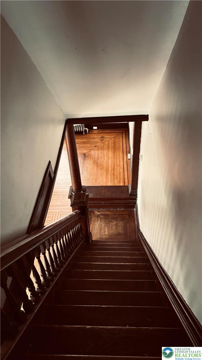 1044 Seventh Street