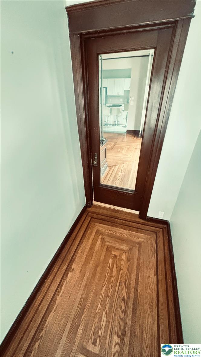 1044 Seventh Street