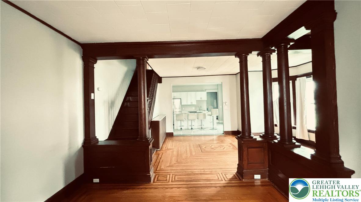 1044 Seventh Street