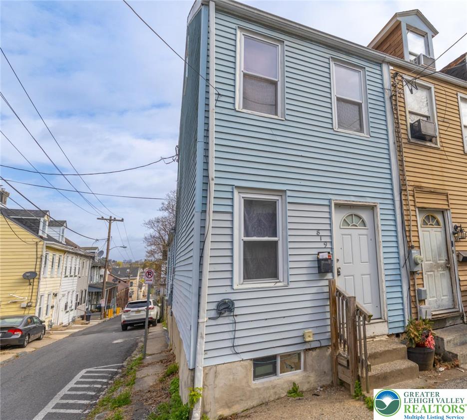 819 Spruce Street
