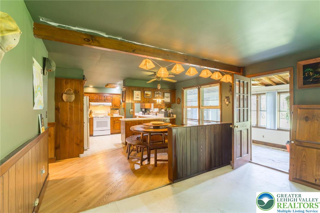 255 Park Drive West