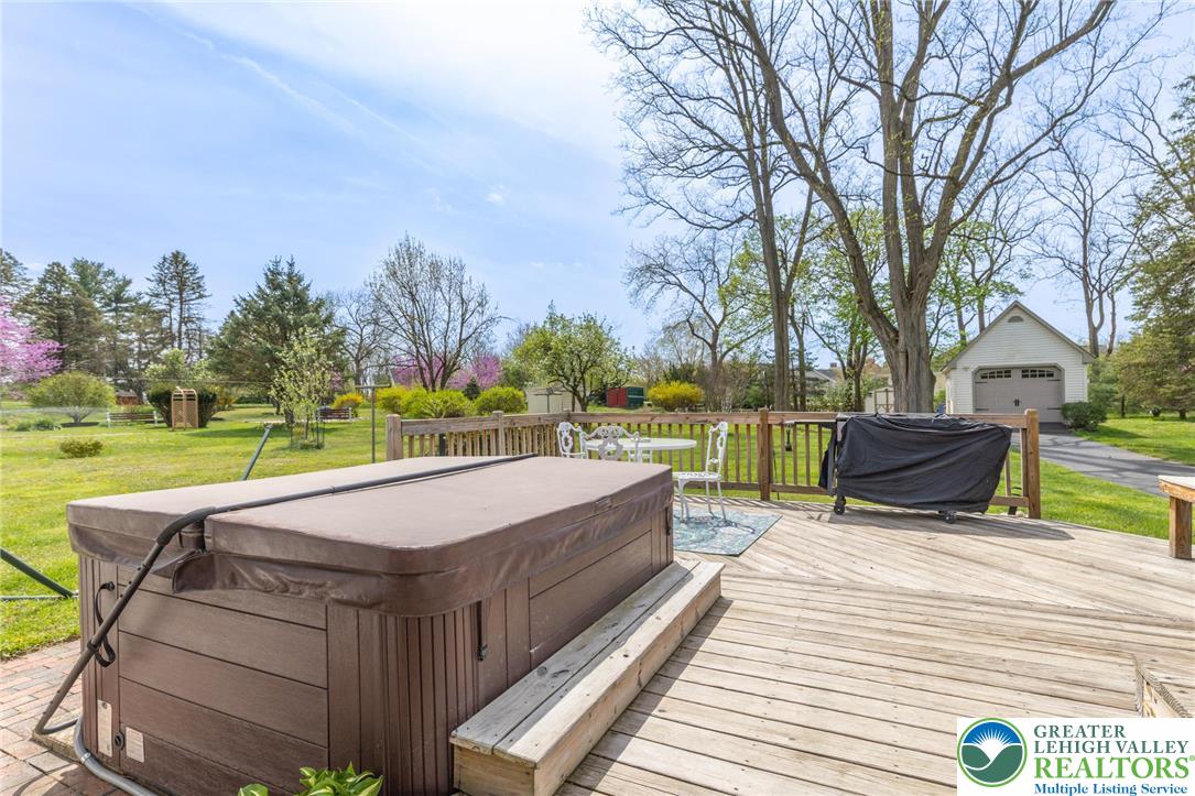 894 Hausman Road
