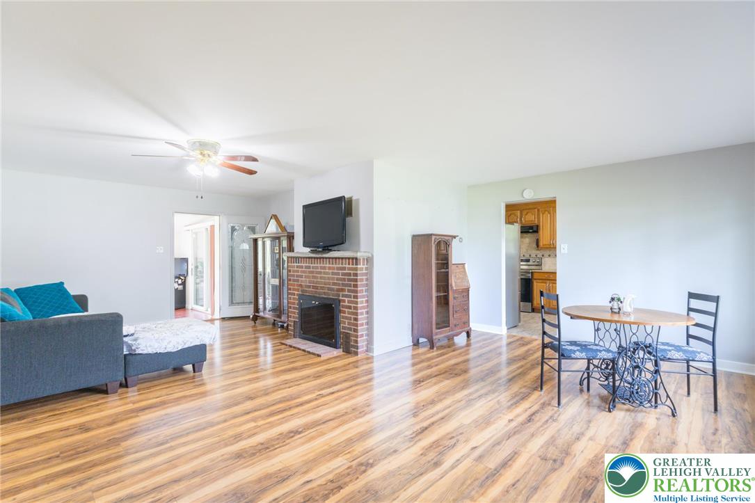 894 Hausman Road