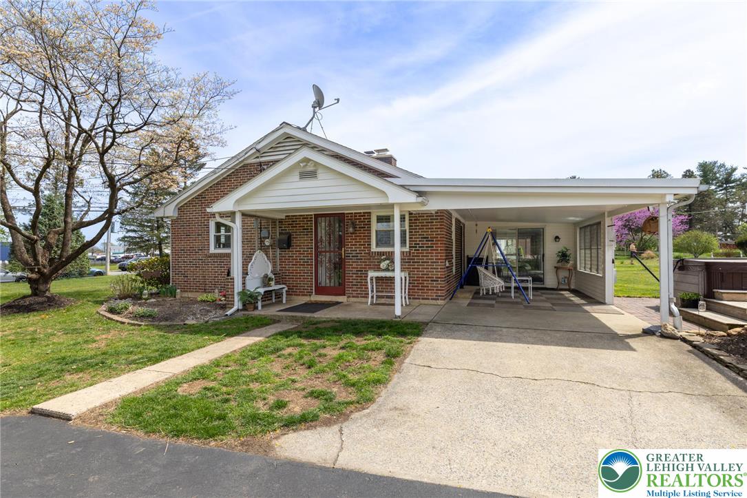 894 Hausman Road