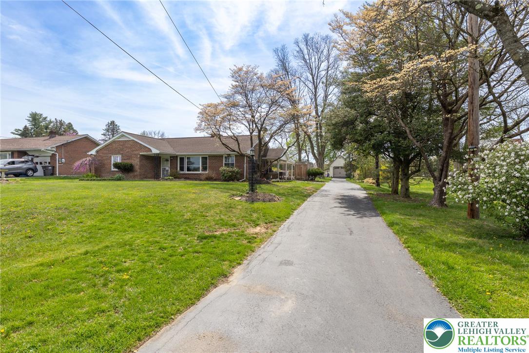 894 Hausman Road