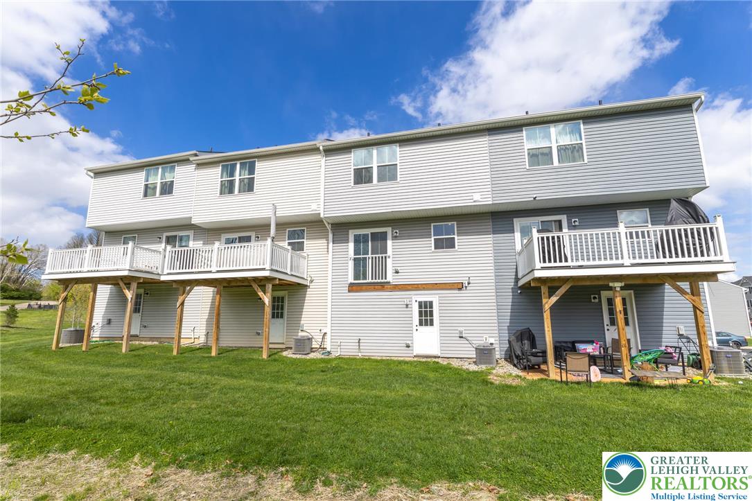 2126 Cross Country Road