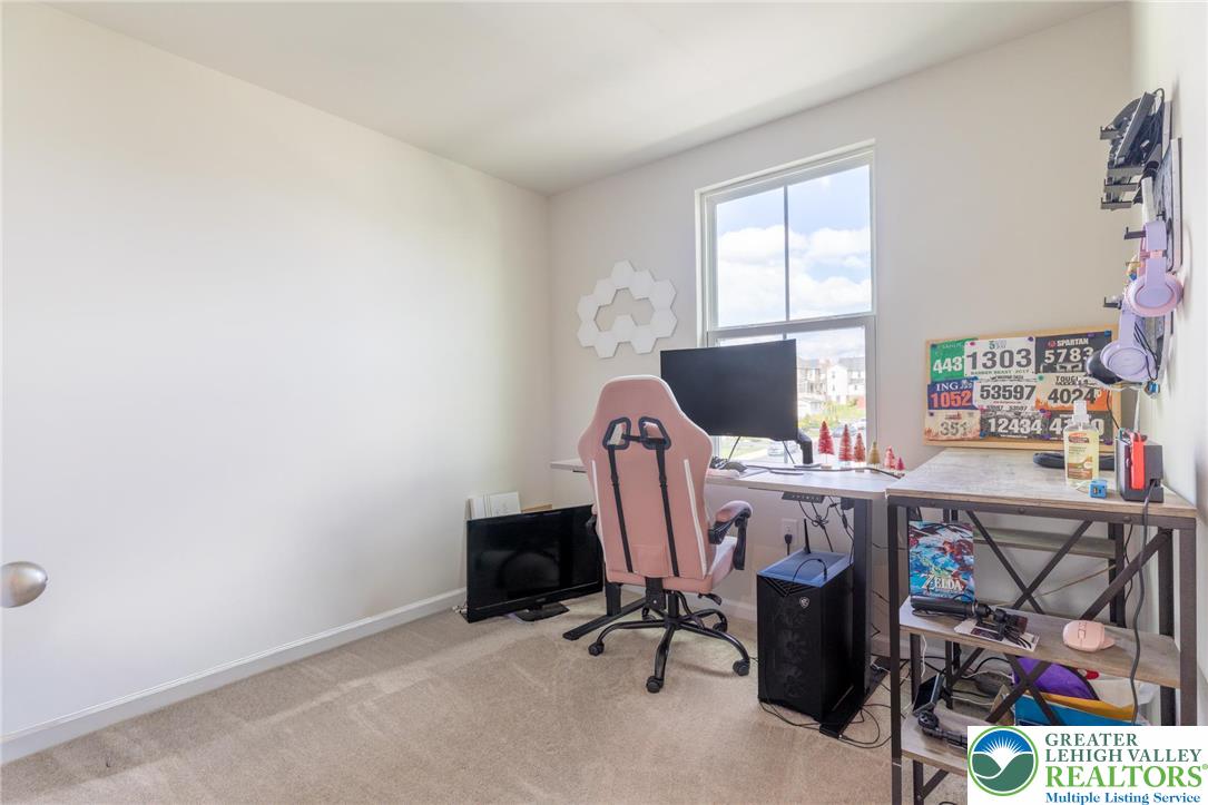 2126 Cross Country Road