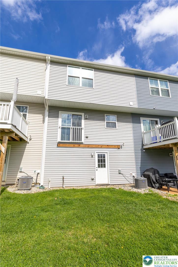 2126 Cross Country Road