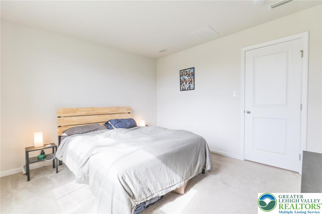 2126 Cross Country Road