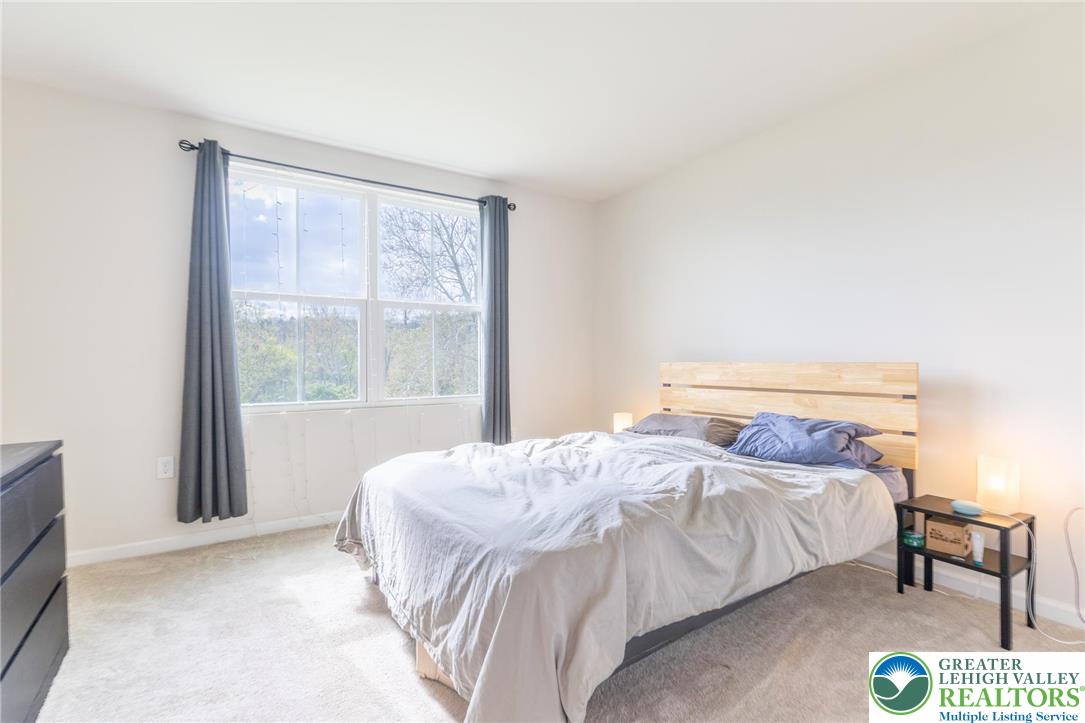 2126 Cross Country Road