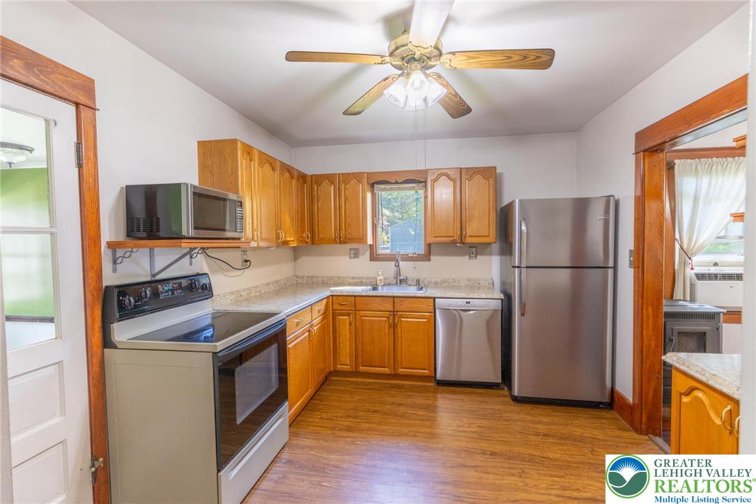 2049 Bushkill Park Drive