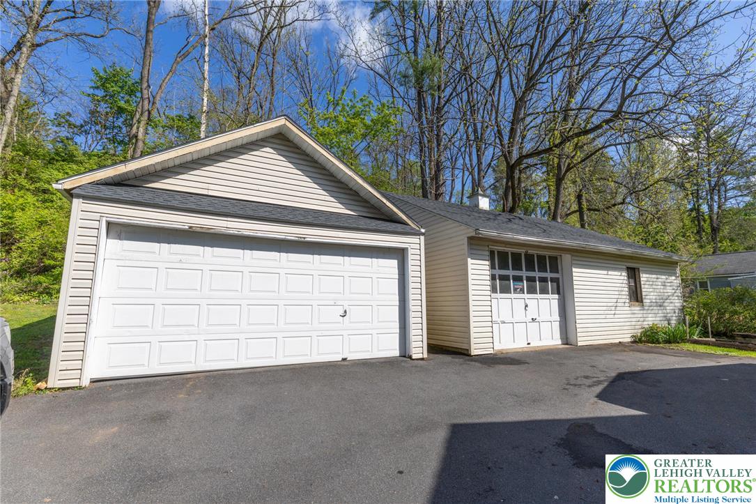 2049 Bushkill Park Drive