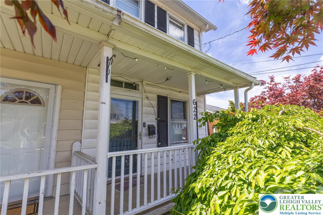 622 Lechauwecki Avenue
