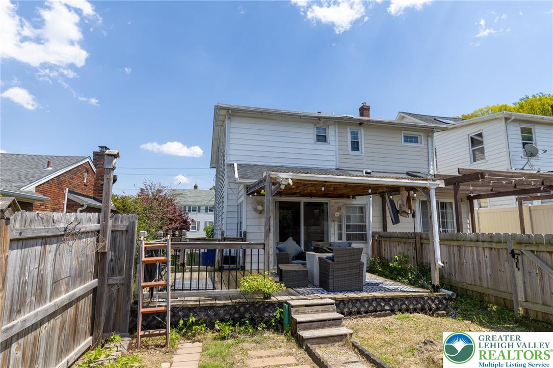 622 Lechauwecki Avenue