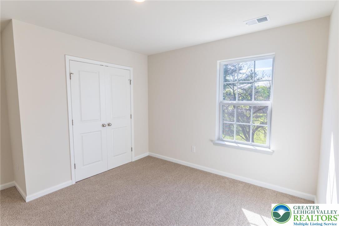 2153 Isabel Lane