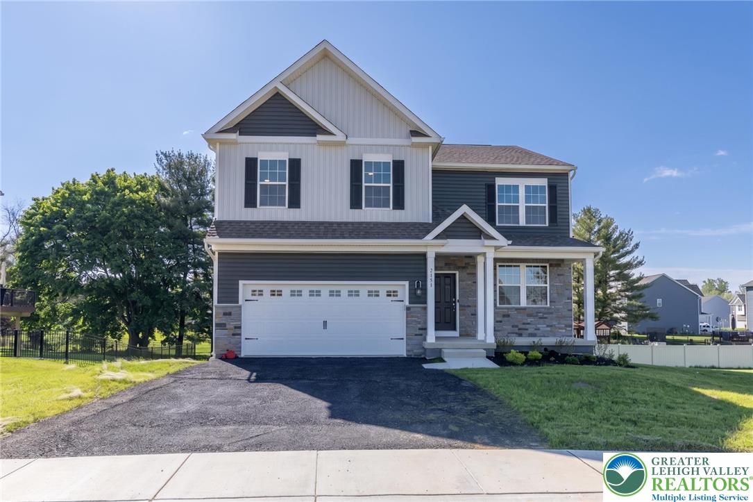 2153 Isabel Lane