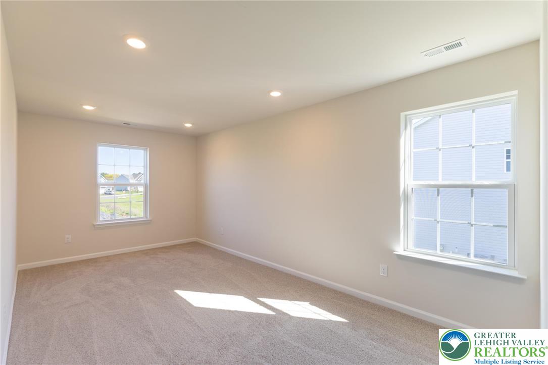 2153 Isabel Lane