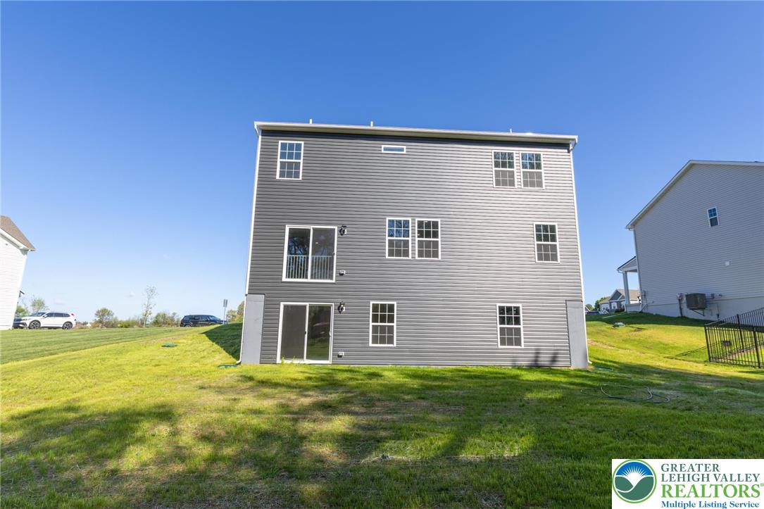 2153 Isabel Lane