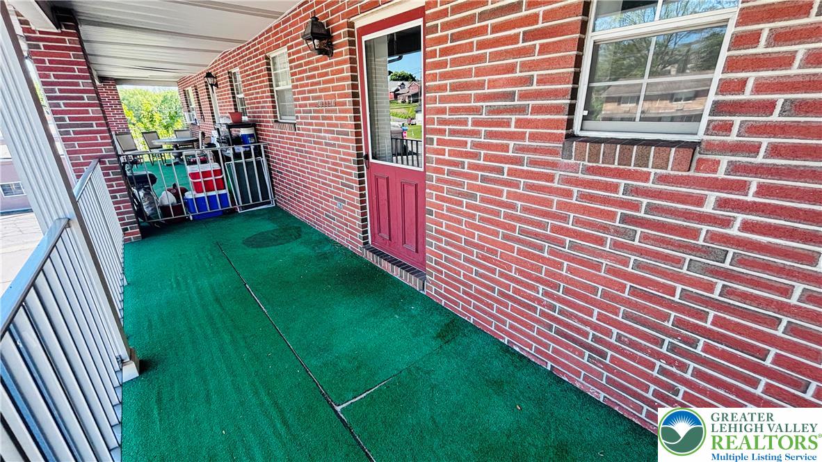 2027 Willow Park Road 2