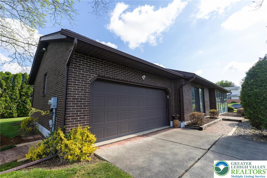 5719 Grouse Drive