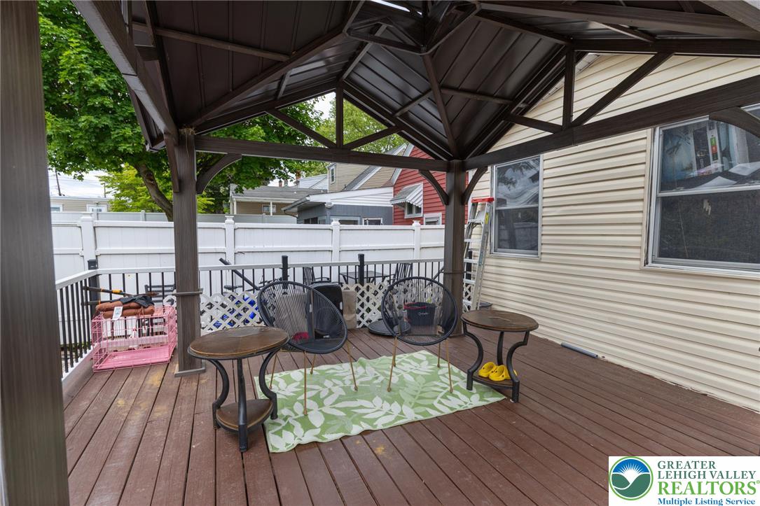 852 North Irving Street
