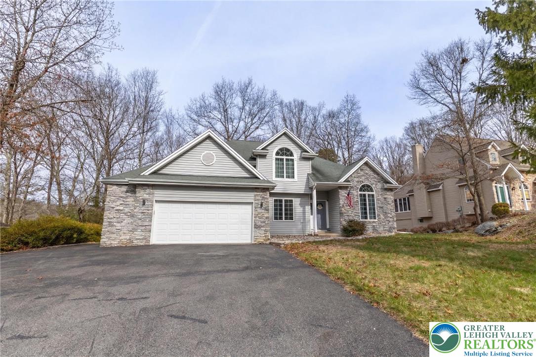 207 Hawks Nest Road