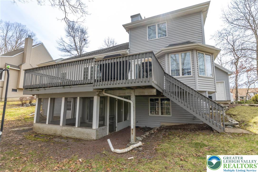 207 Hawks Nest Road