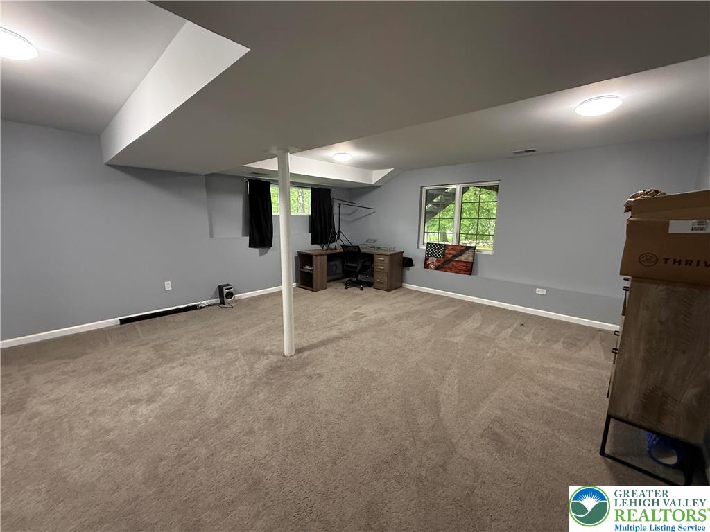 207 Hawks Nest Road