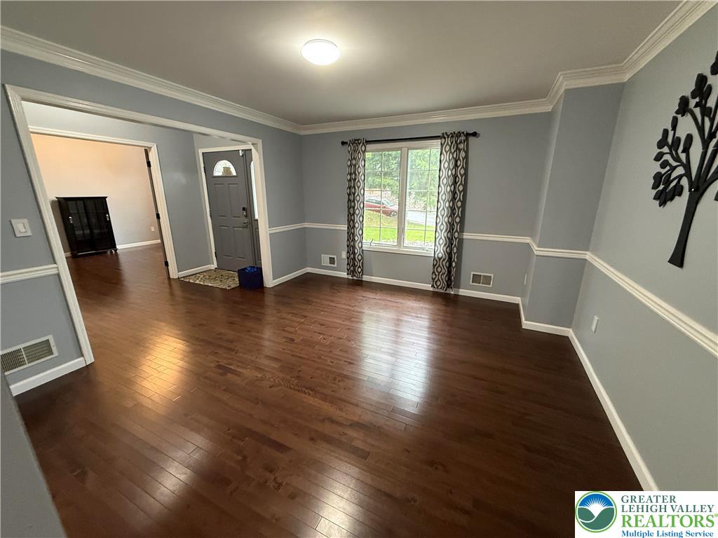 207 Hawks Nest Road