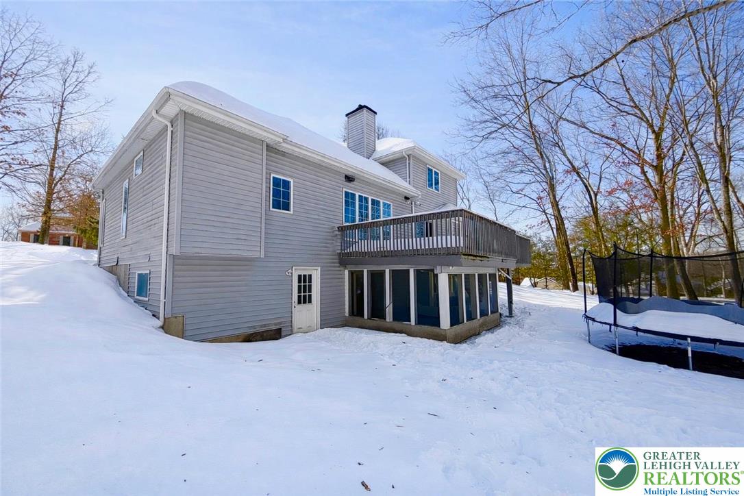 207 Hawks Nest Road