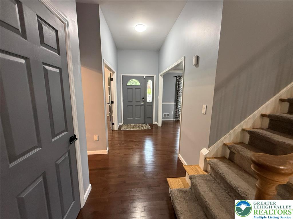 207 Hawks Nest Road