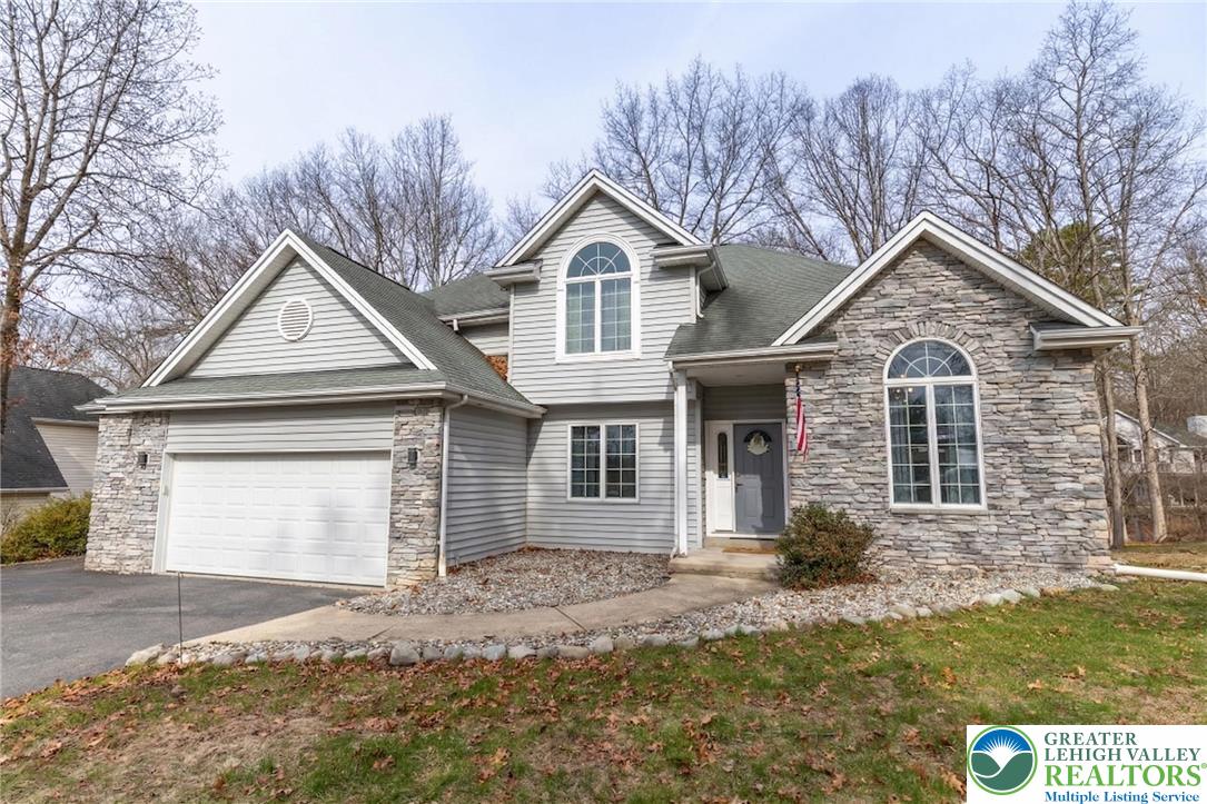 207 Hawks Nest Road