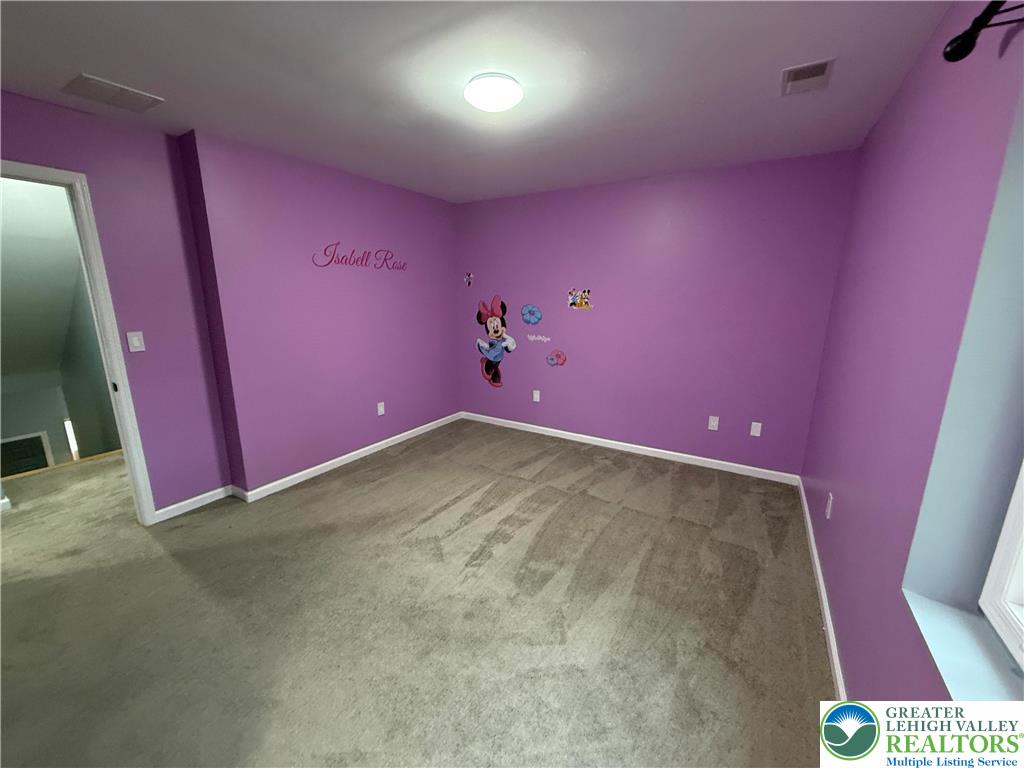207 Hawks Nest Road