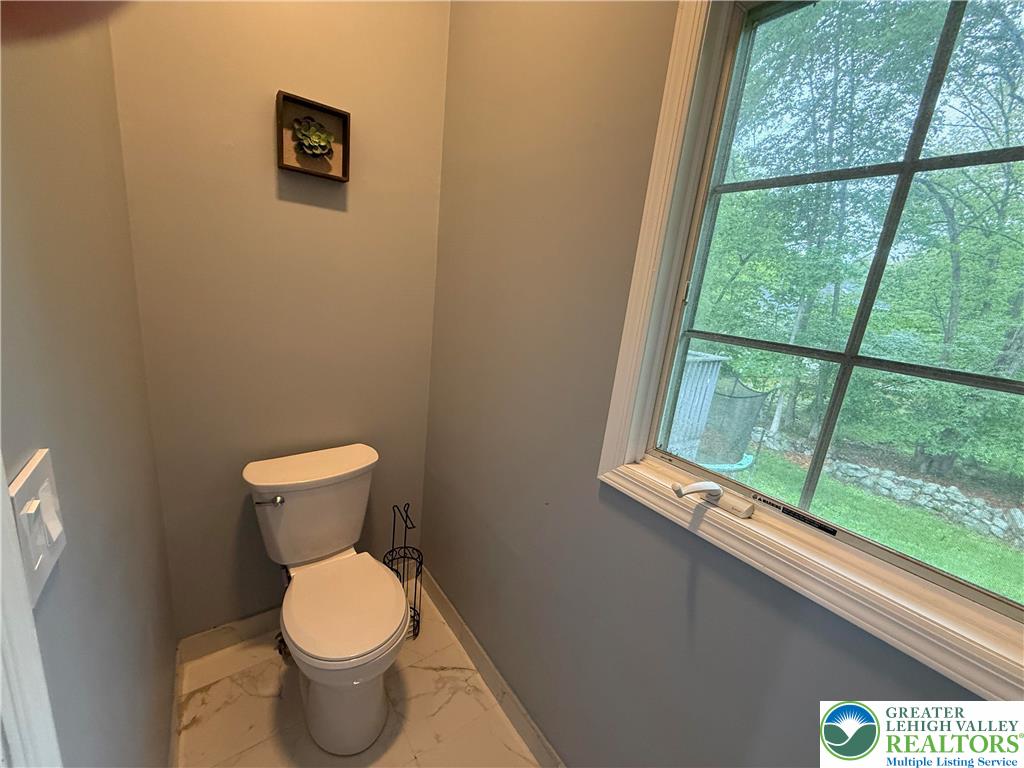 207 Hawks Nest Road