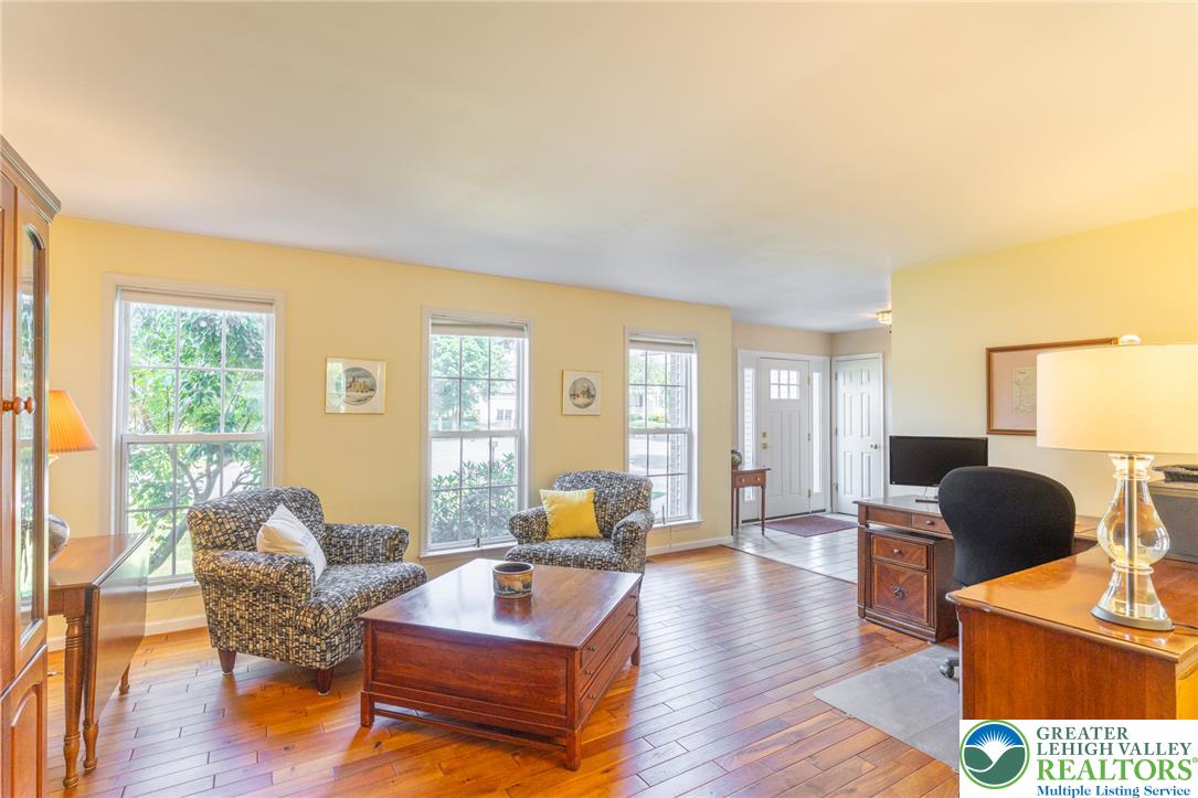 968 Rainbow Drive