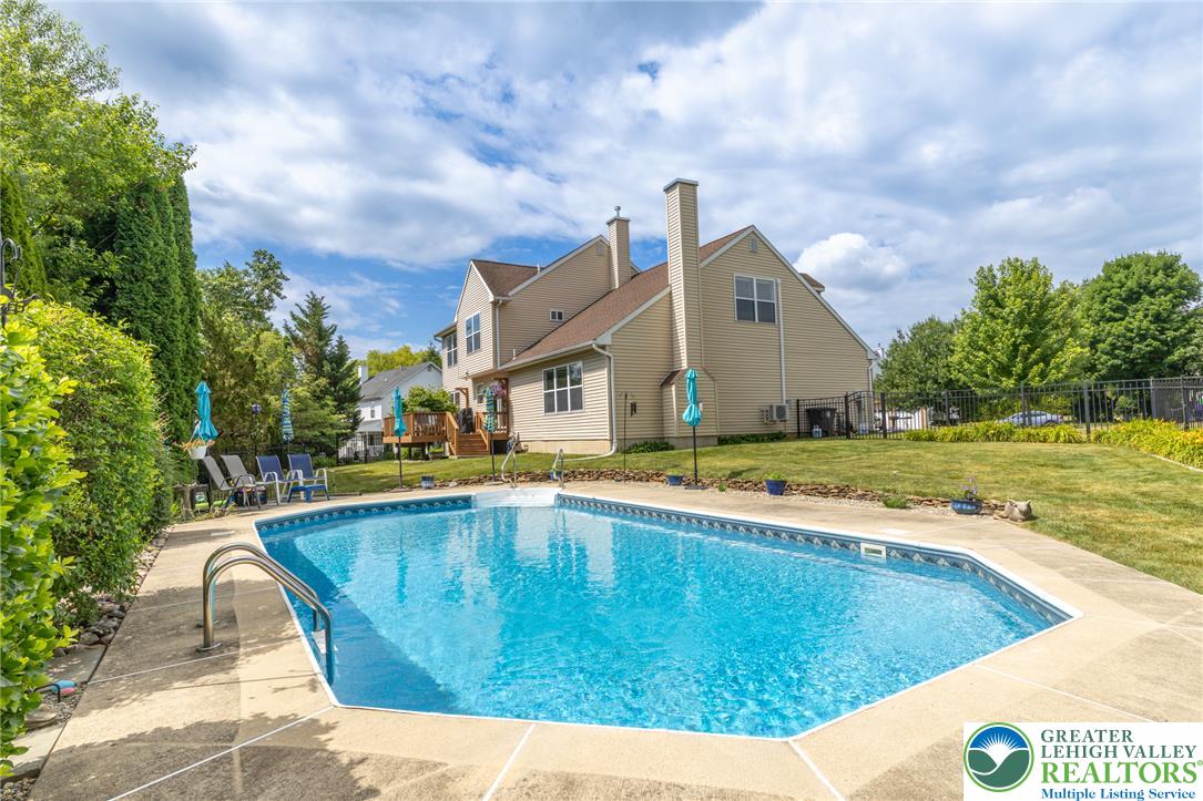 968 Rainbow Drive